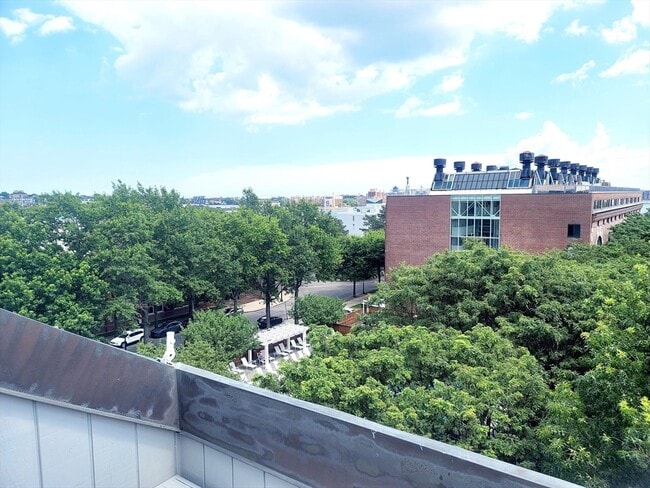 Foto del edificio - 42 8th St