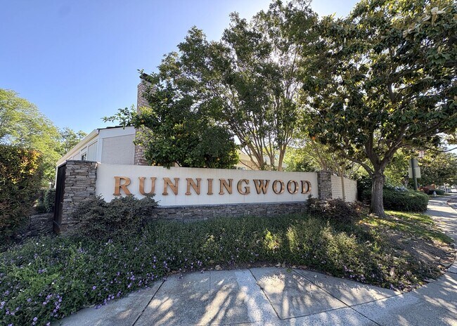 Foto del edificio - Charming Updated 2-Bedroom Home in Prime L...