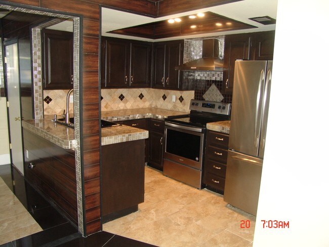 Foto del edificio - 461 West Holmes Avenue, Unit 136
