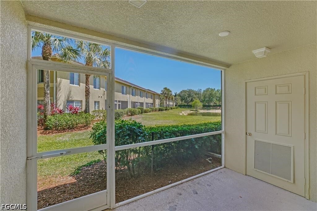 Foto del edificio - 9445 Ivy Brook Run