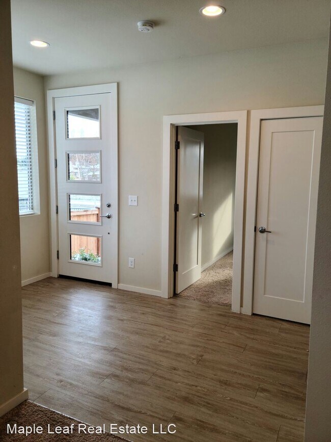 Building Photo - 5 br, 2.5 bath House - 16030 SE 252nd Pl