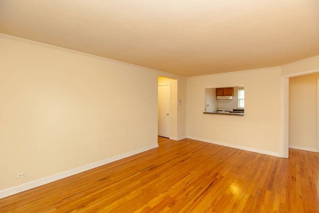 Building Photo - 4252 W Nelson St