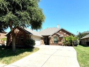 Building Photo - 1703 Stonewick Dr