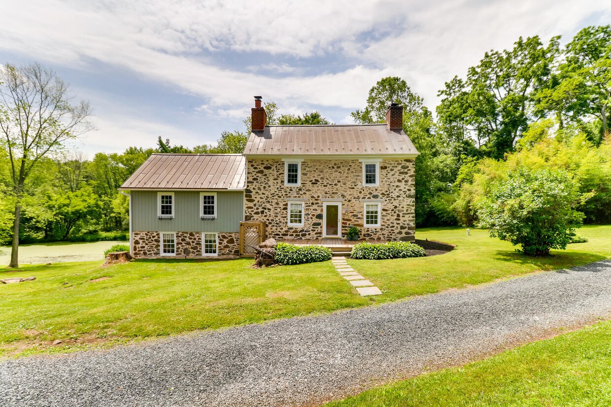 Primary Photo - 717 Old Fallston Rd