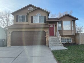 Building Photo - 2547 N 450 W