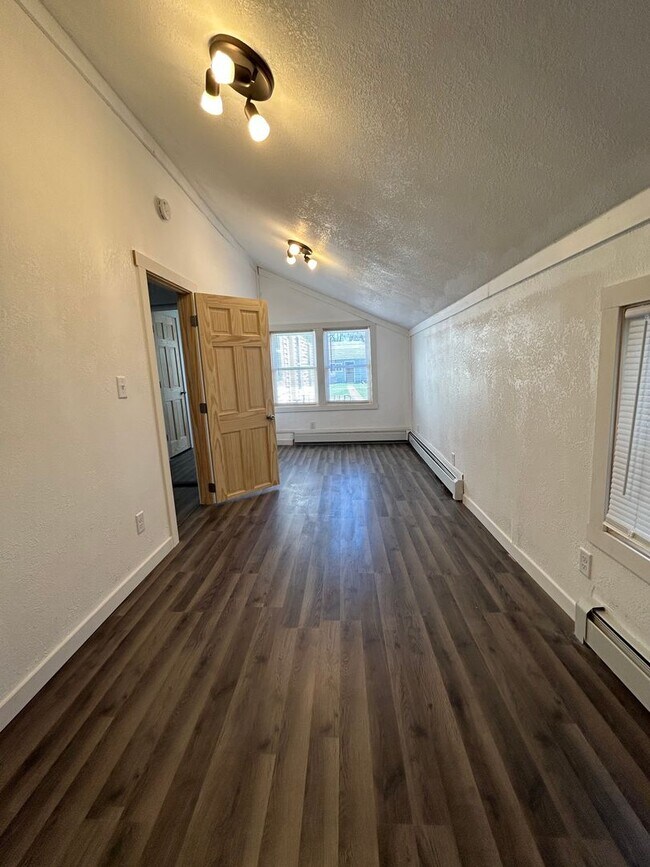 Foto del edificio - Three Bedroom Home Near Gundersen