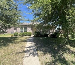 Building Photo - 1616 Logan Dr