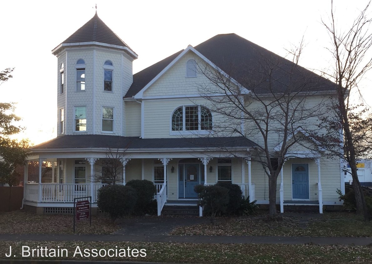 Primary Photo - 2 br, 2 bath Apartment - 1720 Leighton Avenue