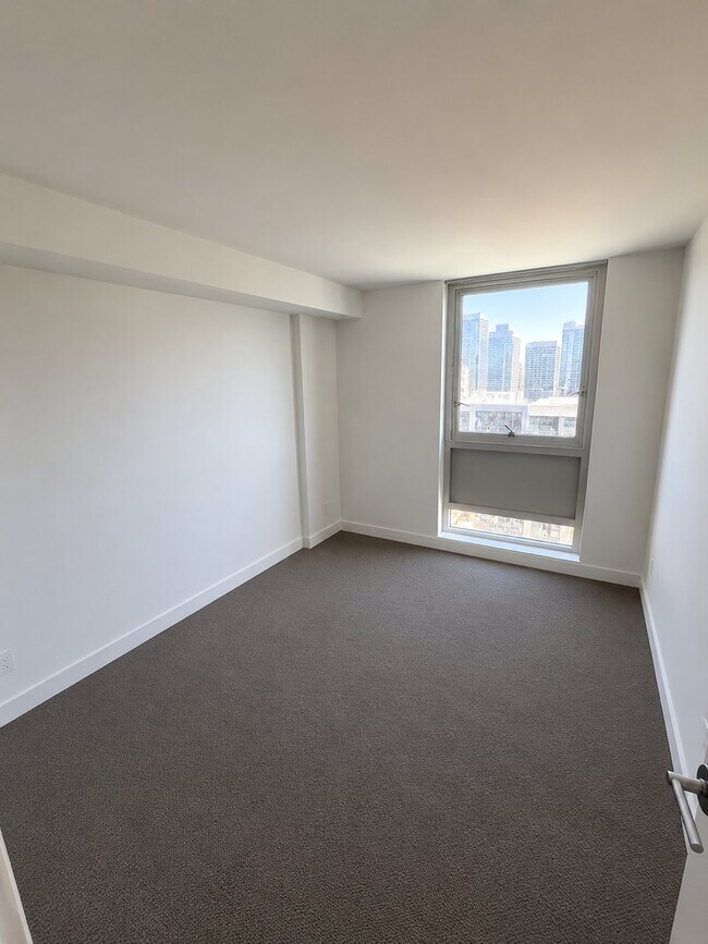 Building Photo - 988 Halekauwila St