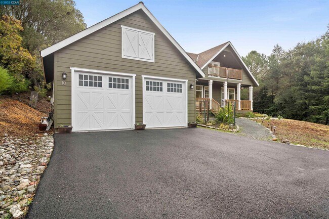Building Photo - 10 Calvin Ct