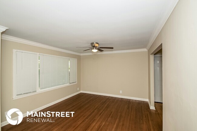 Building Photo - 9248 Brookhurst Dr