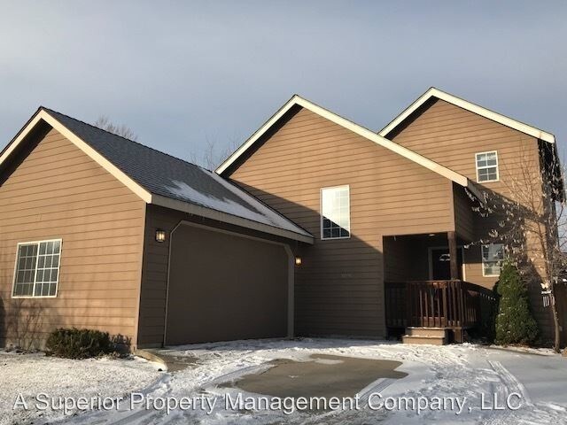 Building Photo - 3091 NE Stonebrook Dr