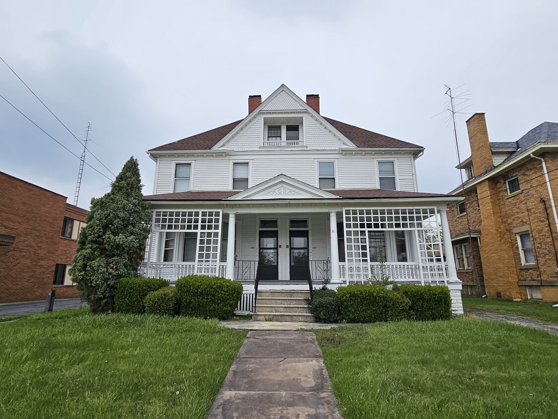 Primary Photo - 165 Porter St NE