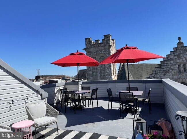 Foto del edificio - 2450 Frankford Ave