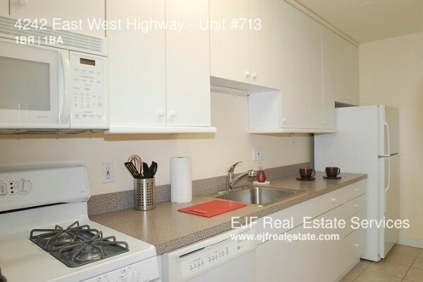 Foto del edificio - 4242 E WEST Hwy