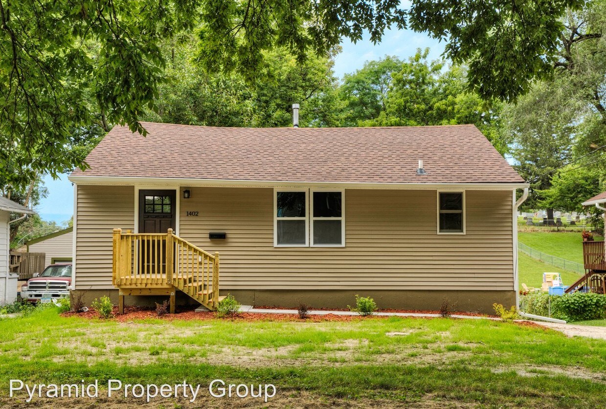 1402 48th St, Des Moines, IA 50311 House Rental in Des Moines, IA