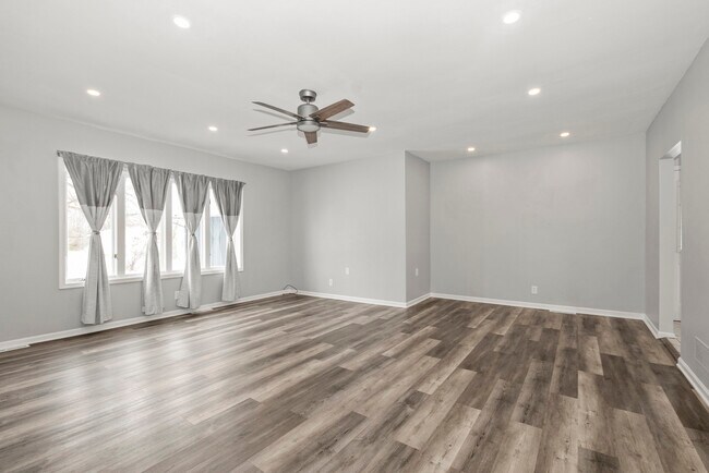 Foto del edificio - 8340 W Lincoln Hwy