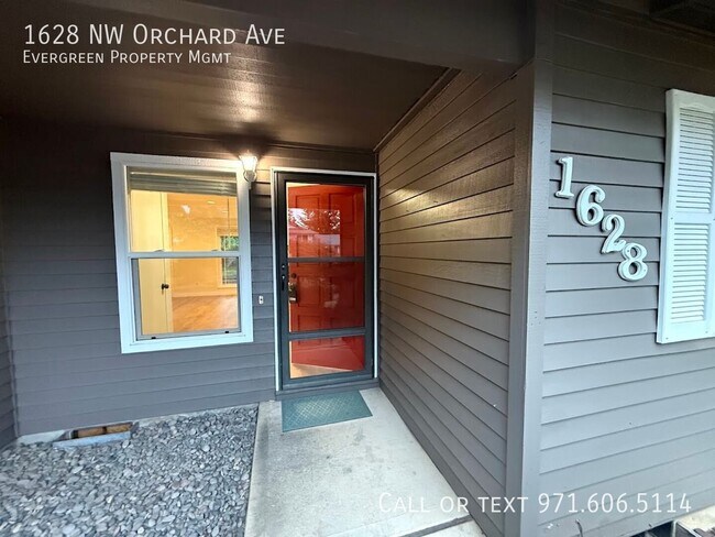 Building Photo - 1628 NW Orchard Ave