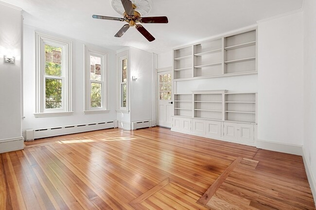 Building Photo - 105 Ellery St