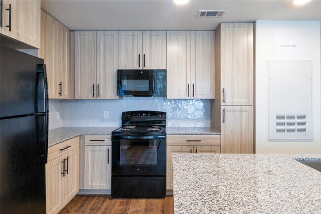 Foto del edificio - 1000 E Yager Ln