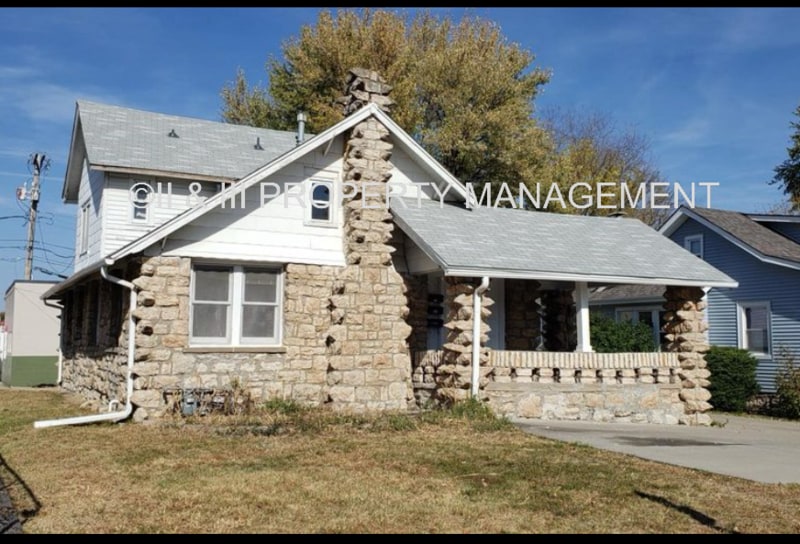 Primary Photo - 236 W 73rd Terrace