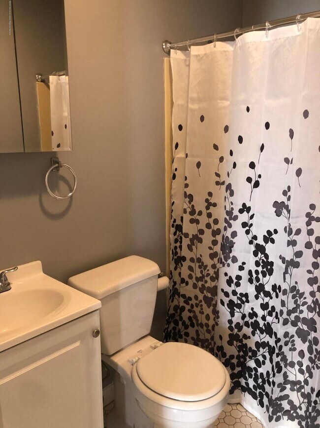 Foto del edificio - 244 Ocean Ave