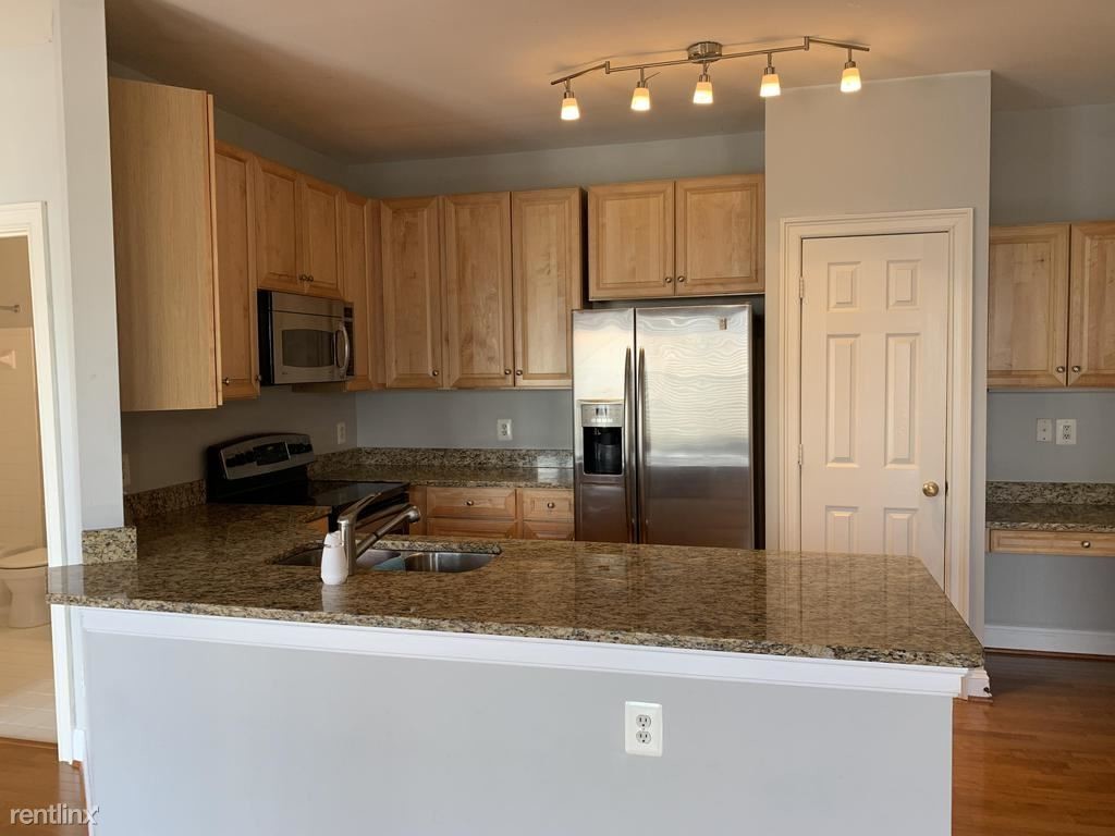 Primary Photo - 2700 Gresham Way