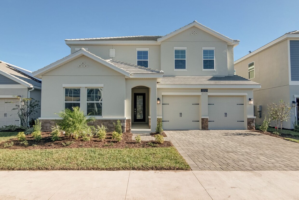 Foto principal - Beautiful 2 Story 4 bed/2.5 Bath For Rent ...