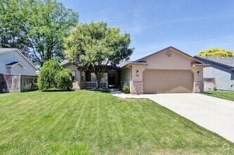 Building Photo - 705 Spruce Creek Dr
