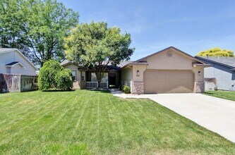 Building Photo - 705 Spruce Creek Dr