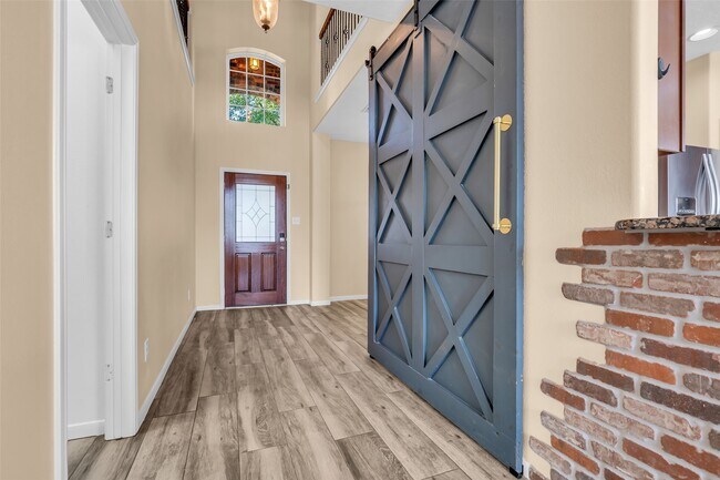 Foto del edificio - 8327 Terra Valley Ln