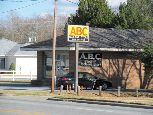 Building Photo - 3101 Us Highway 17 S