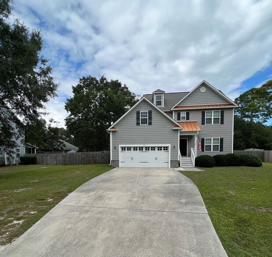 1512 Chadwick Shores Dr, Sneads Ferry, NC 28460 House Rental in