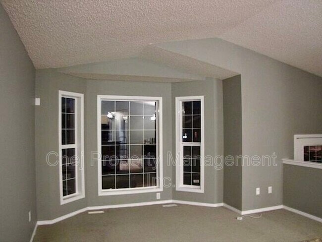 Building Photo - 148 Brintnell Blvd NW