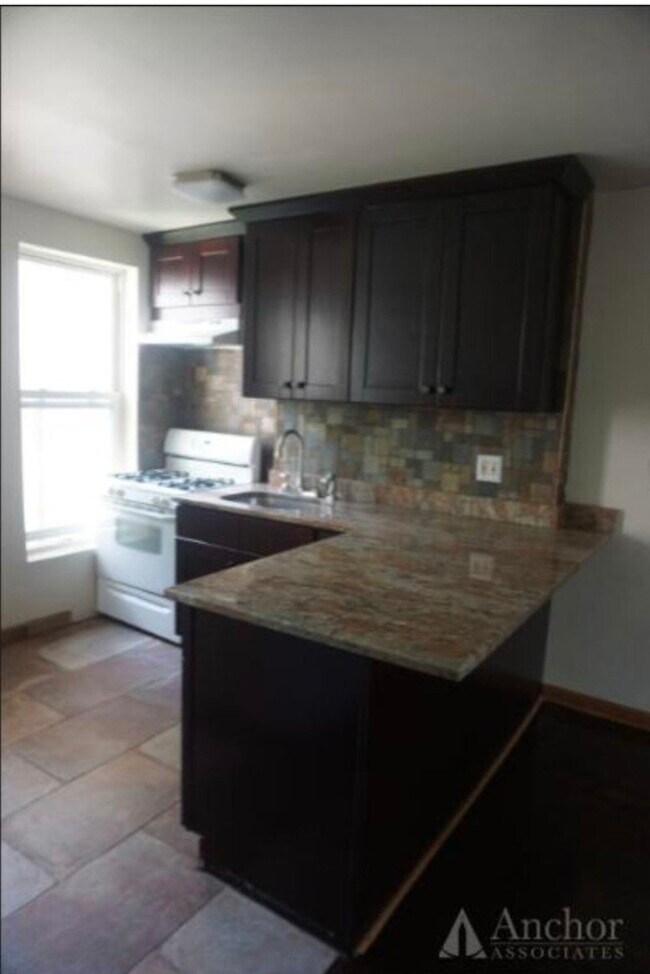 Building Photo - 209 Skillman St