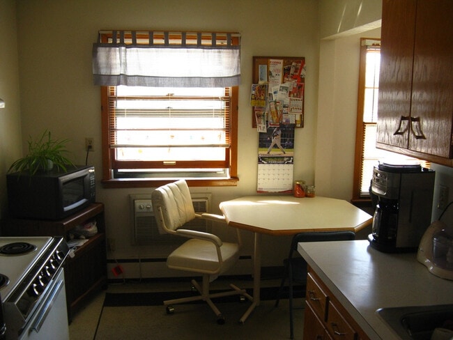 Foto del edificio - 136 11th Ave N