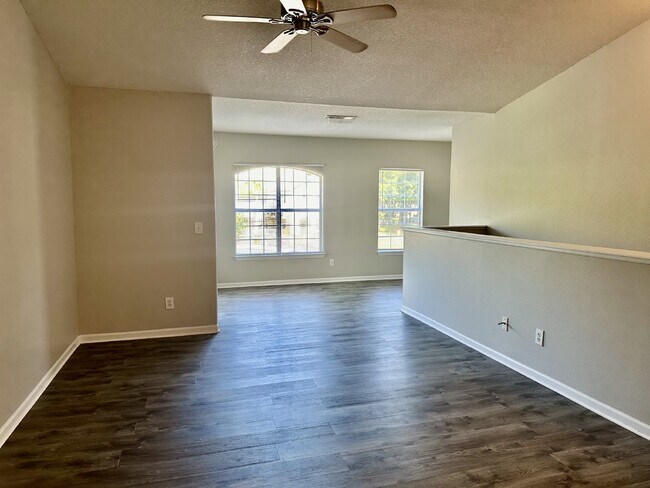 Building Photo - Spacious, One-Bedroom Condo In Plantation ...