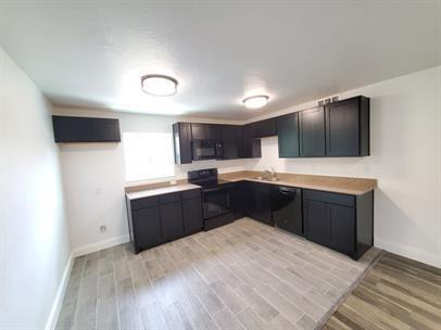 Building Photo - 2004 Wesley St