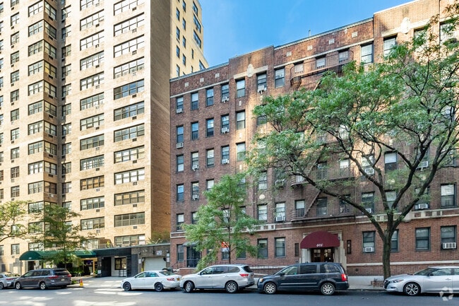 Building Photo - 405 E 72nd St