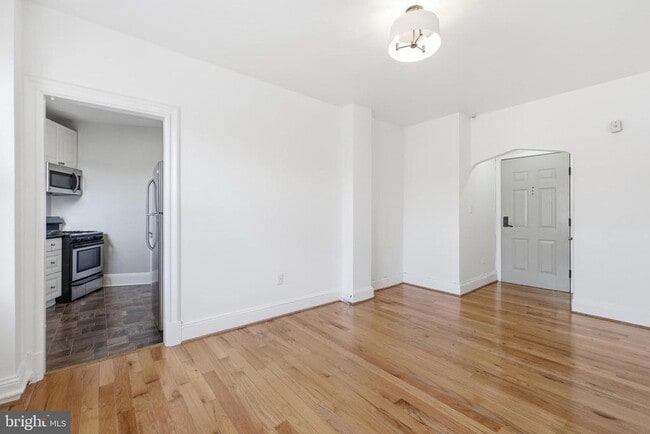 Foto del edificio - 3446 Connecticut Ave NW