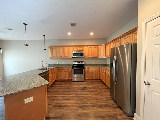Foto del edificio - 505 Arbor Lake Dr