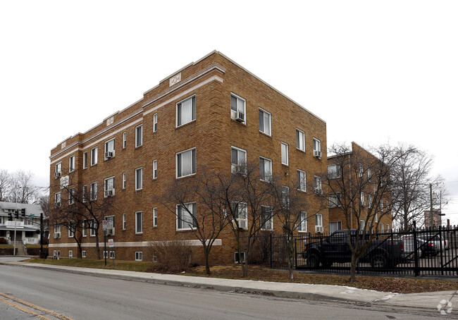 Building Photo - Crown Point Apartments