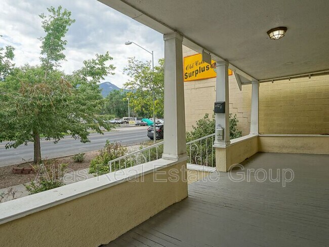 Building Photo - 2718 W Colorado Ave