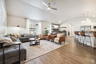 Building Photo - 85 N Letitia Ave