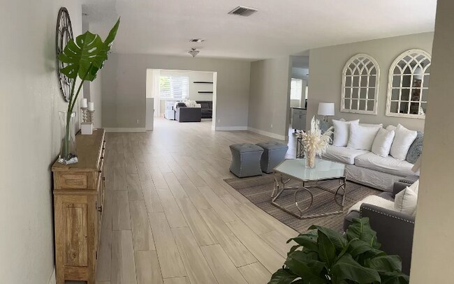 Foto del edificio - 5410 SW 95th Ct