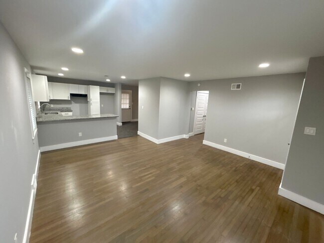 Foto del edificio - 1745 Lanier Ln