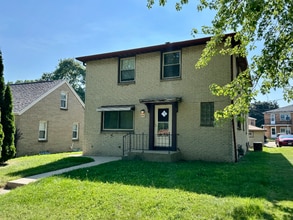 Building Photo - 3389 S Whitnall Ave
