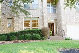 Building Photo - 13632 Campesina Dr
