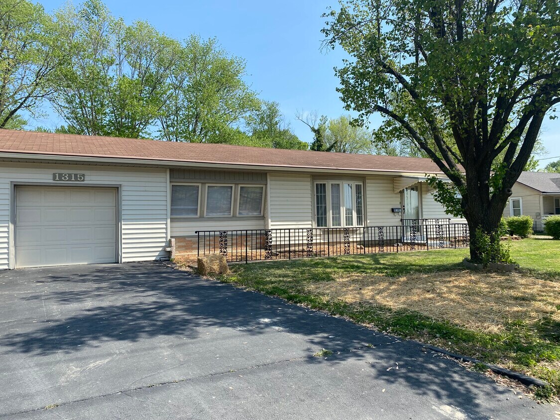 Foto principal - 1315 Thornton St