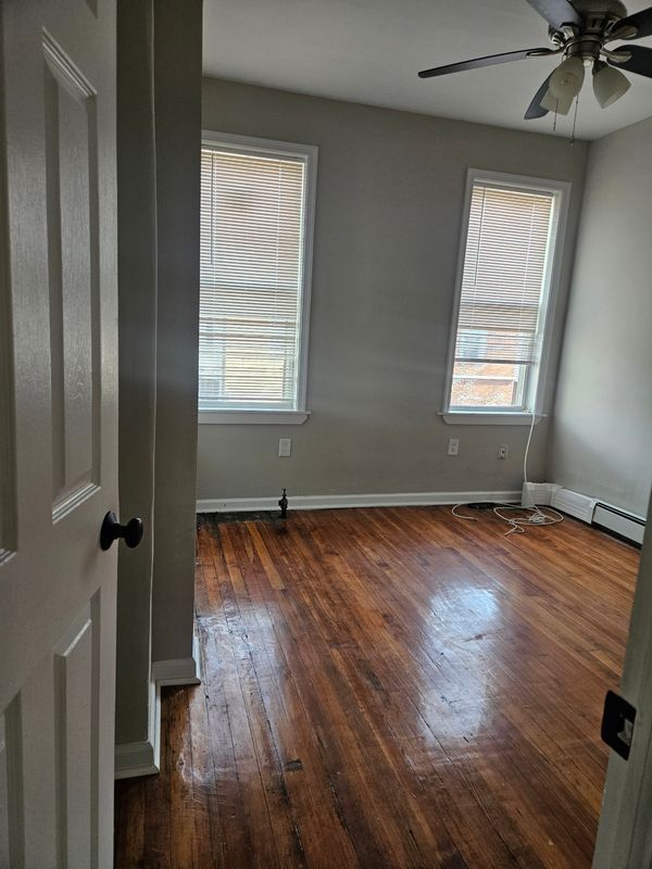 Foto del edificio - 5325 Webster St